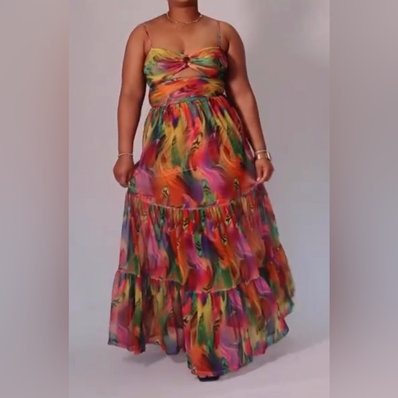 Beautiful MAXI DRESS - Picture 4 of 7